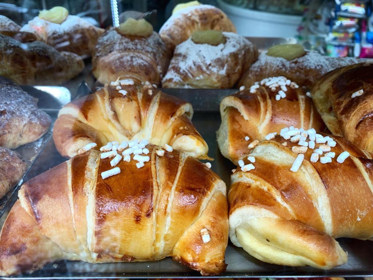 مبيت وإفطار Sibilla Napoli المظهر الخارجي الصورة